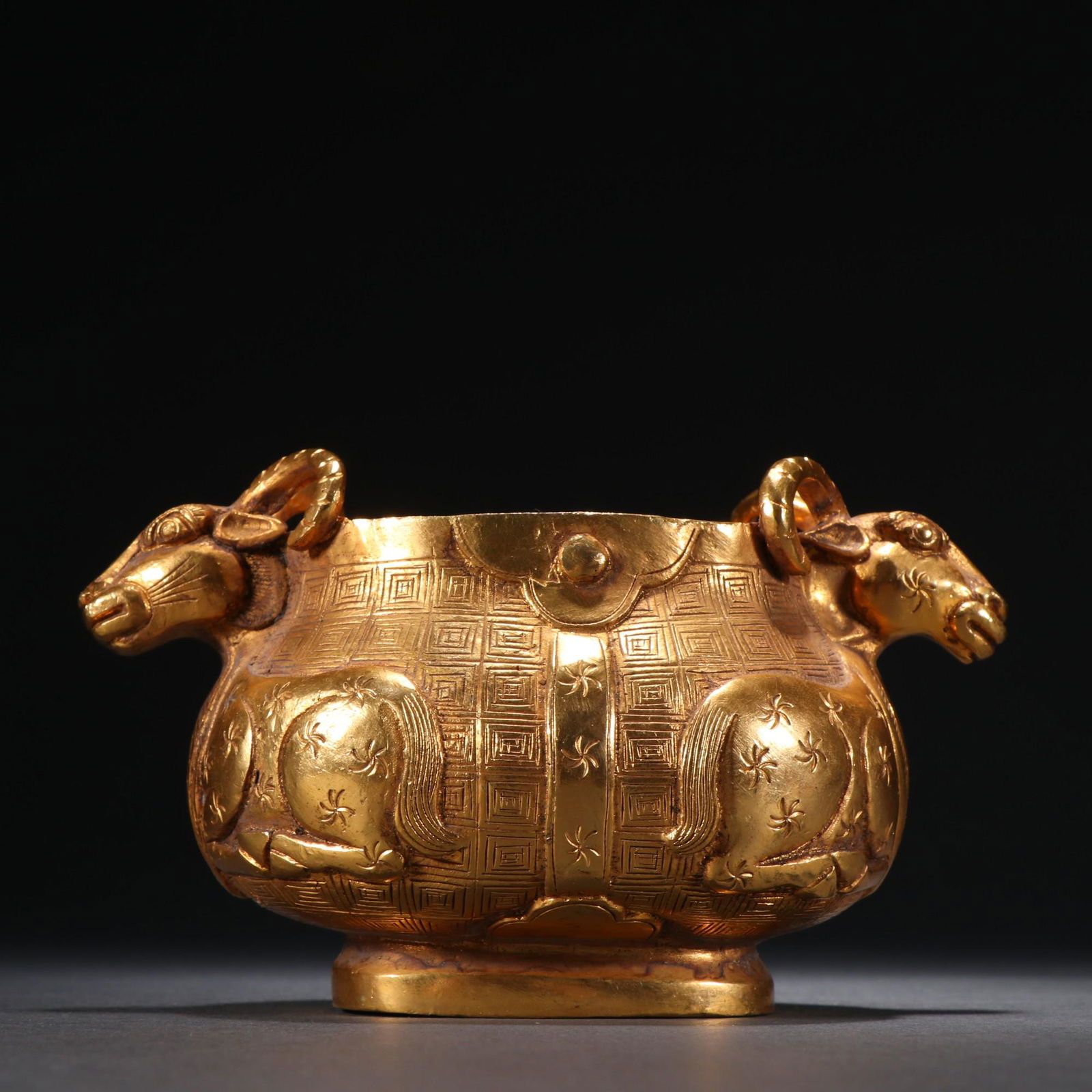 A Delicate Gilt-bronze Double sheep Ears Censer (1 of 9)