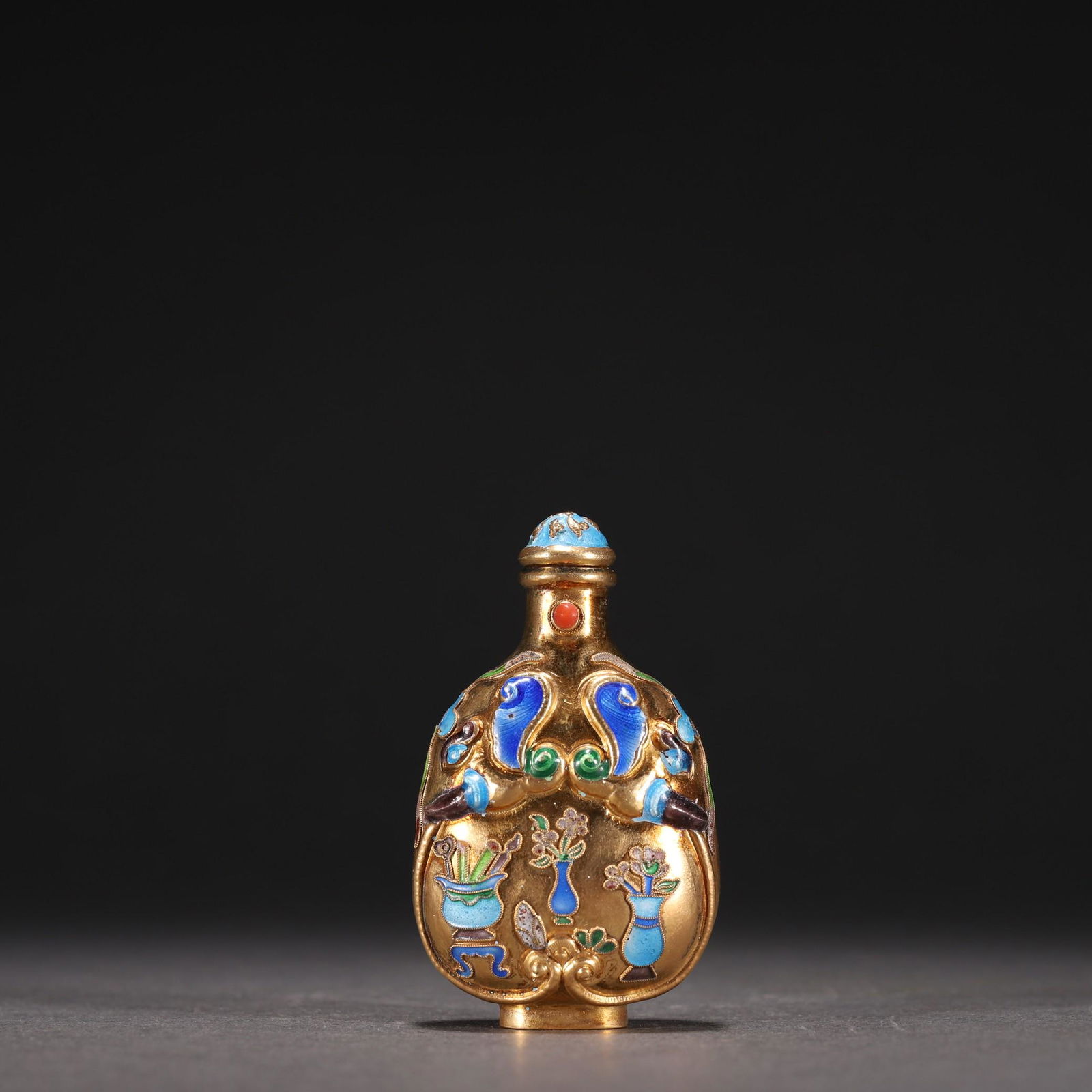 A Delicate Gilt-Silver Inlaid Gems Snuff Bottle (1 of 9)