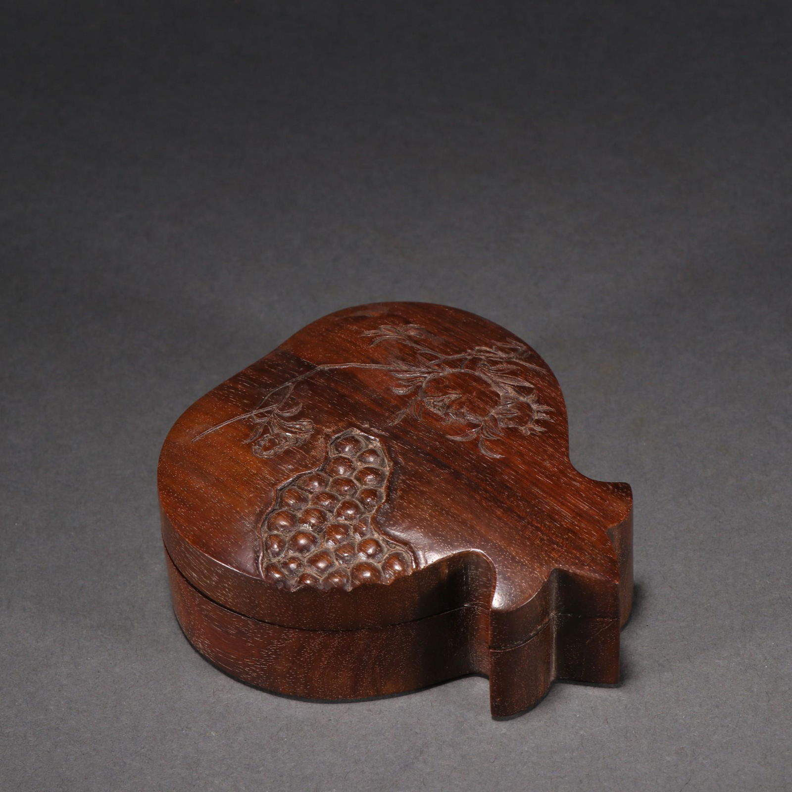 A Wood Carved Box (1 of 9)