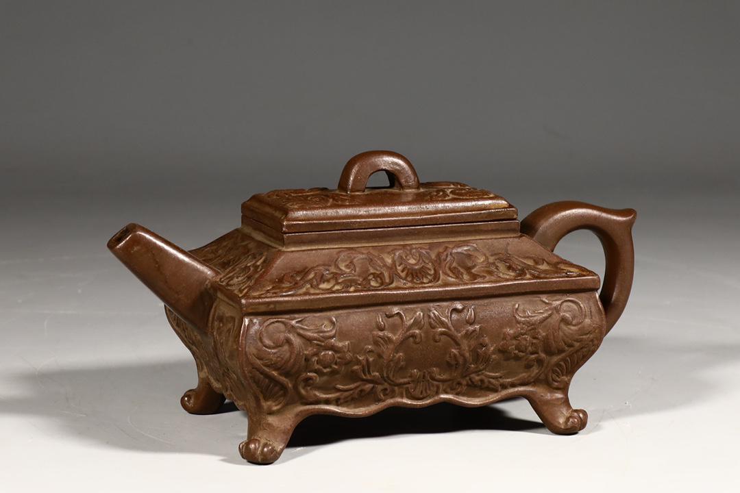 A Fine Zisha Flower Pattern Teapot (1 of 9)
