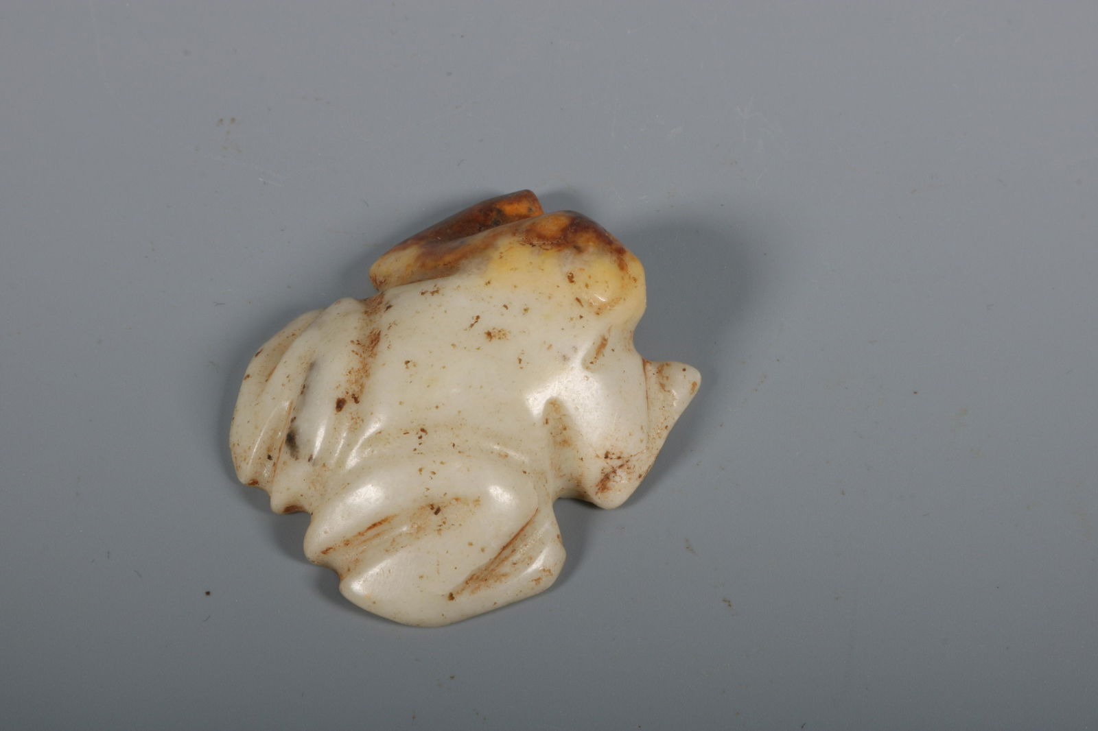 A Fine Jade Frog Pendant (1 of 4)