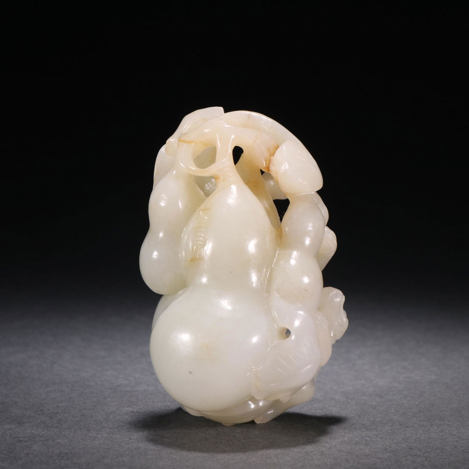 A Fine Hetian Jade Carved Gourd Pendant (1 of 9)