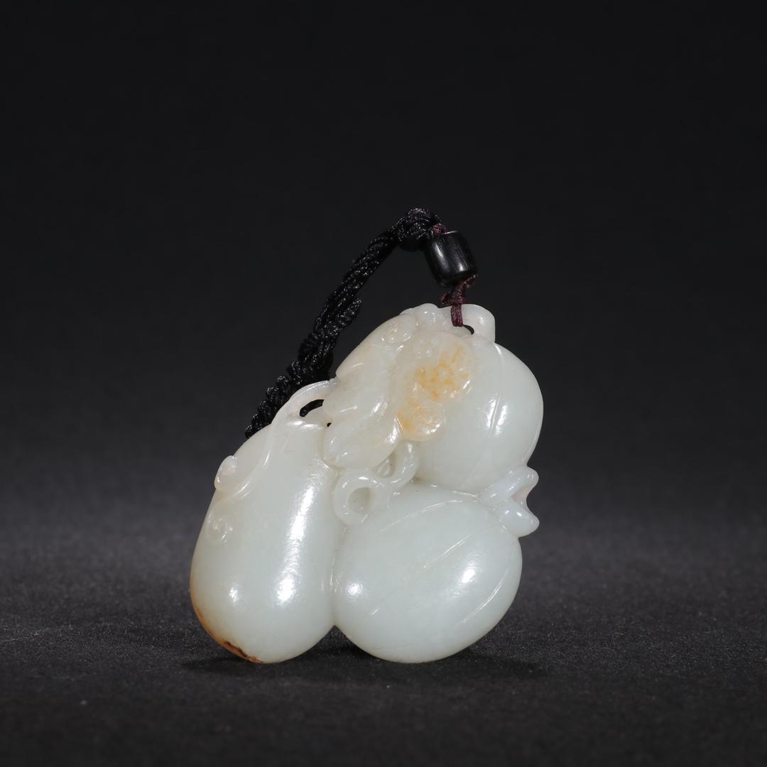 A Fine Hetian Jade Pendant (1 of 9)