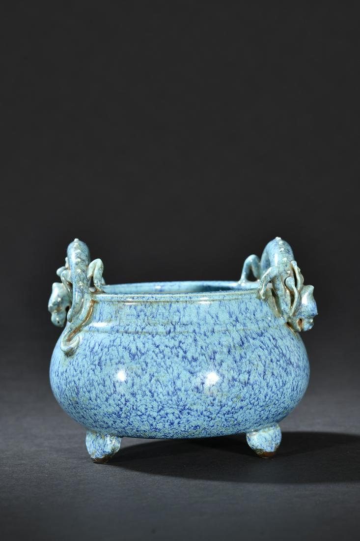 A Fine Robin's-Egg-Glazed Censer (1 of 9)