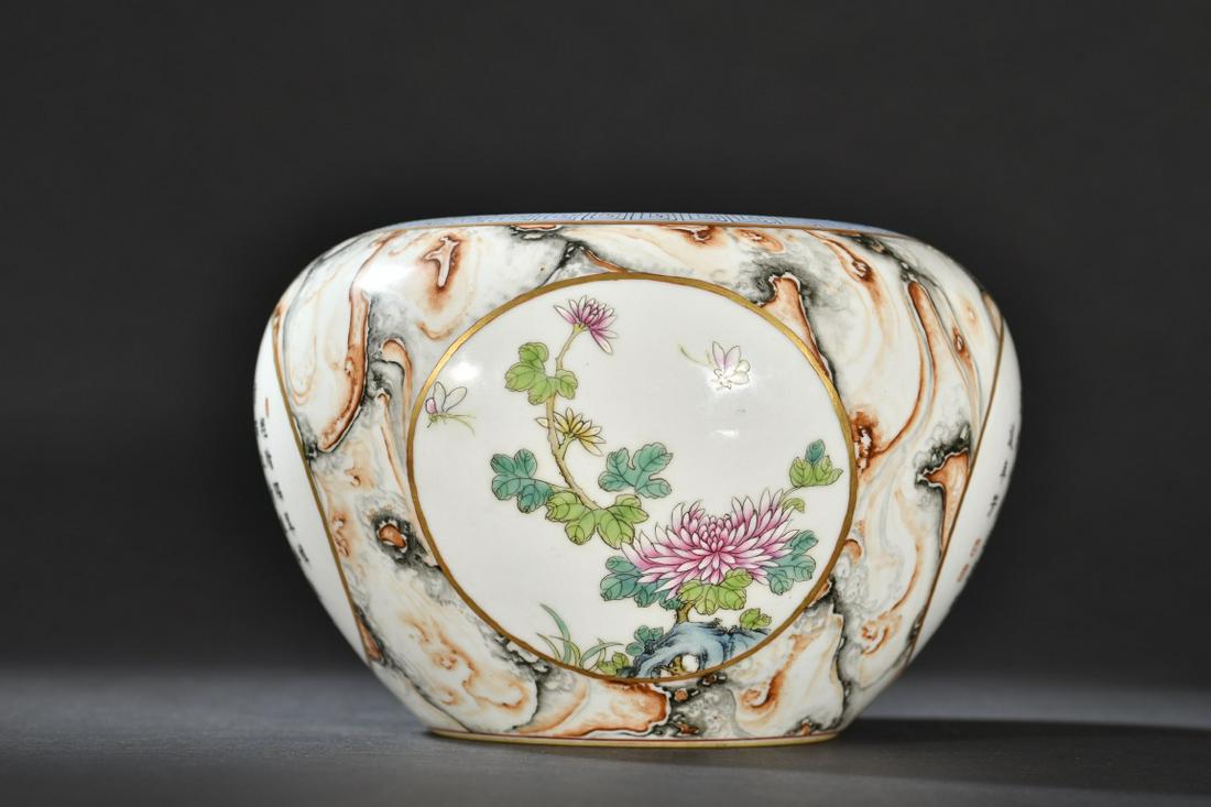 A Rare Stone-patterned Glaze Pot (1 of 9)