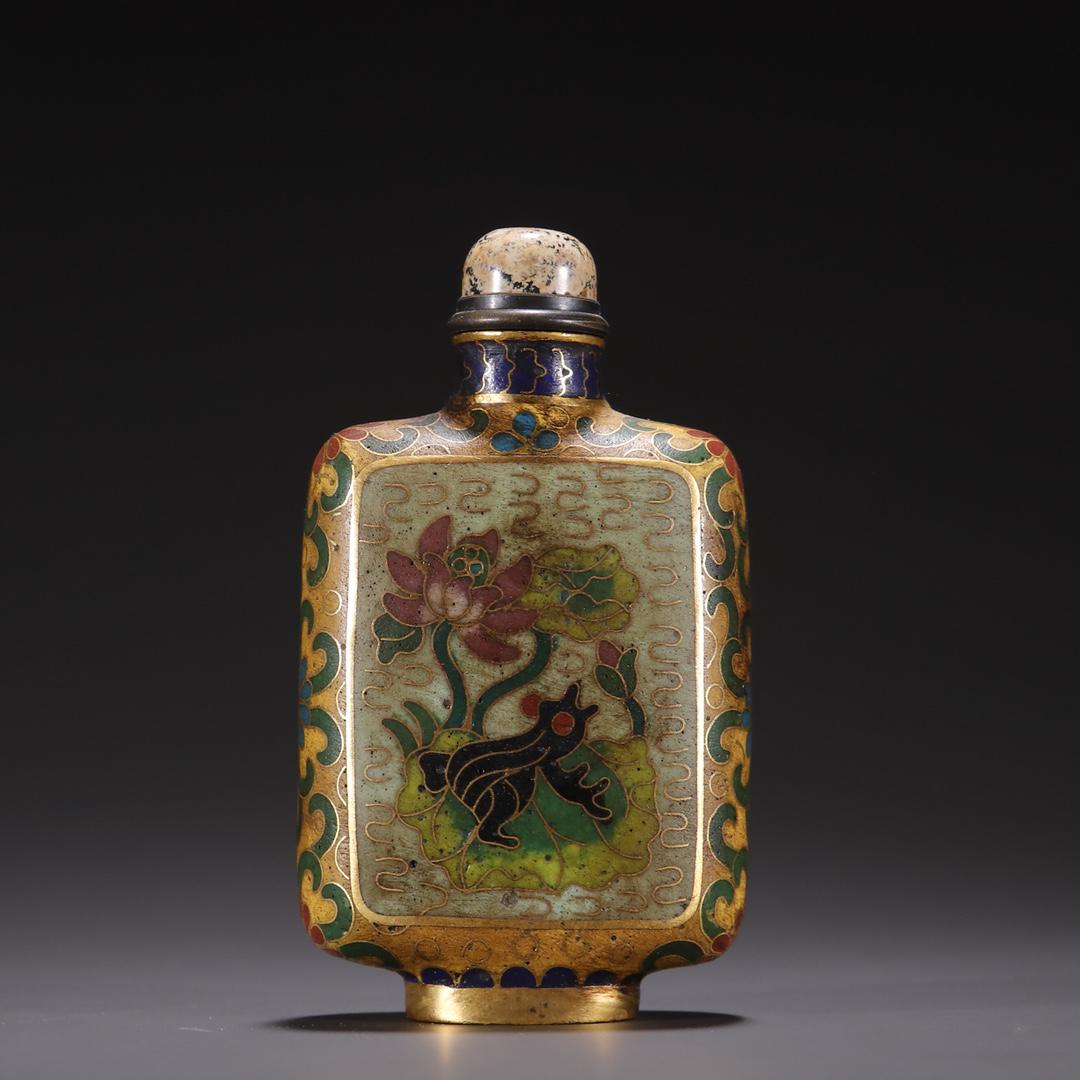 A Fine Bronze Cloisonne 'Flower' Snuff Bottle (1 of 9)