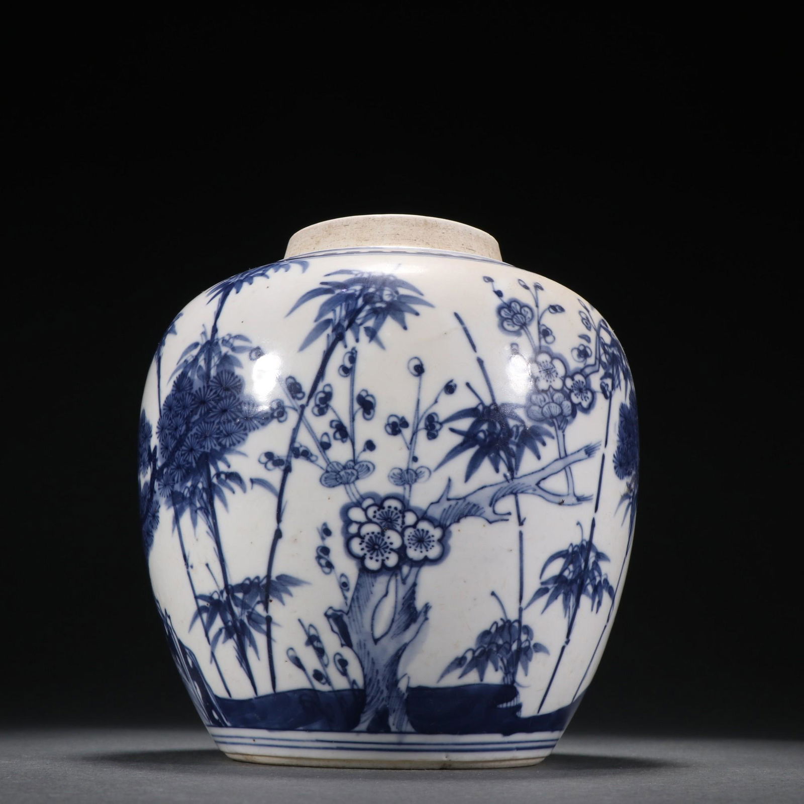A Fine Blue and White 'Flower' Jar (1 of 9)