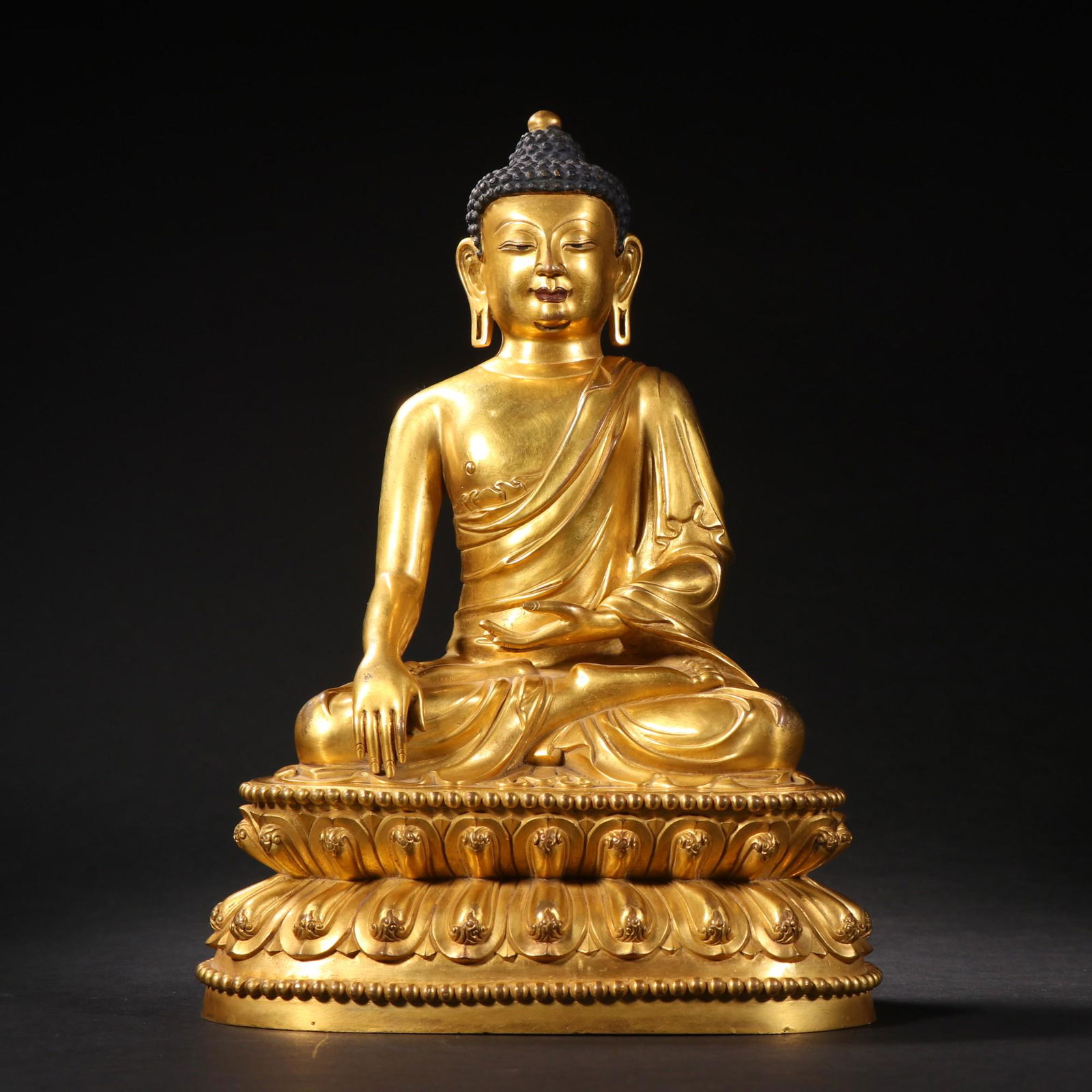 A Fine Gilt-bronze Figure of Shakyamuni (1 of 9)