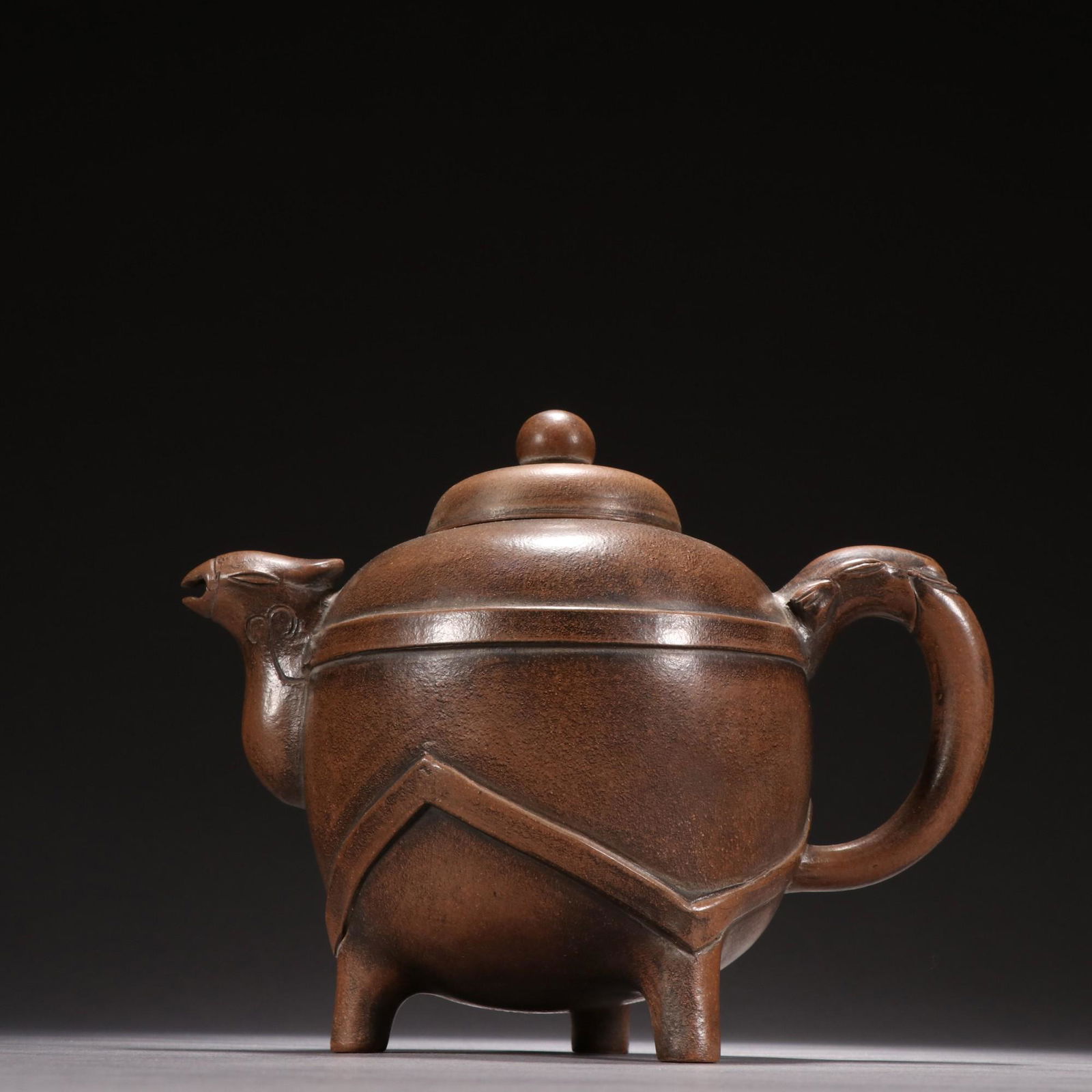 A Fine Zisha Pheonix Teapot (1 of 9)