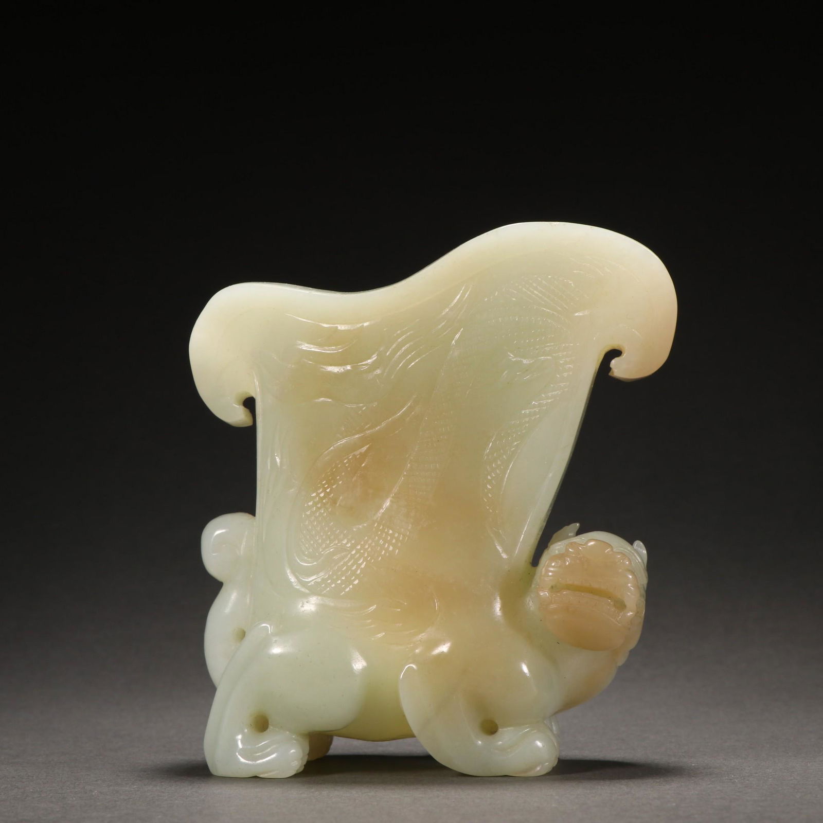 A Fine Hetian Jade Carved Beast Cup (1 of 9)
