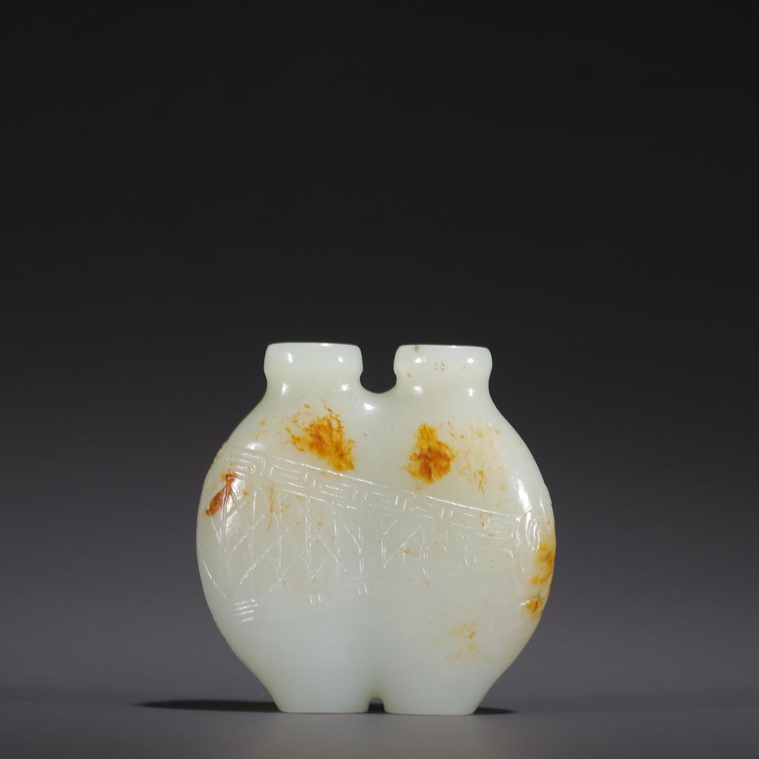A Fine Hetian Jade Double Snuff Bottle (1 of 9)