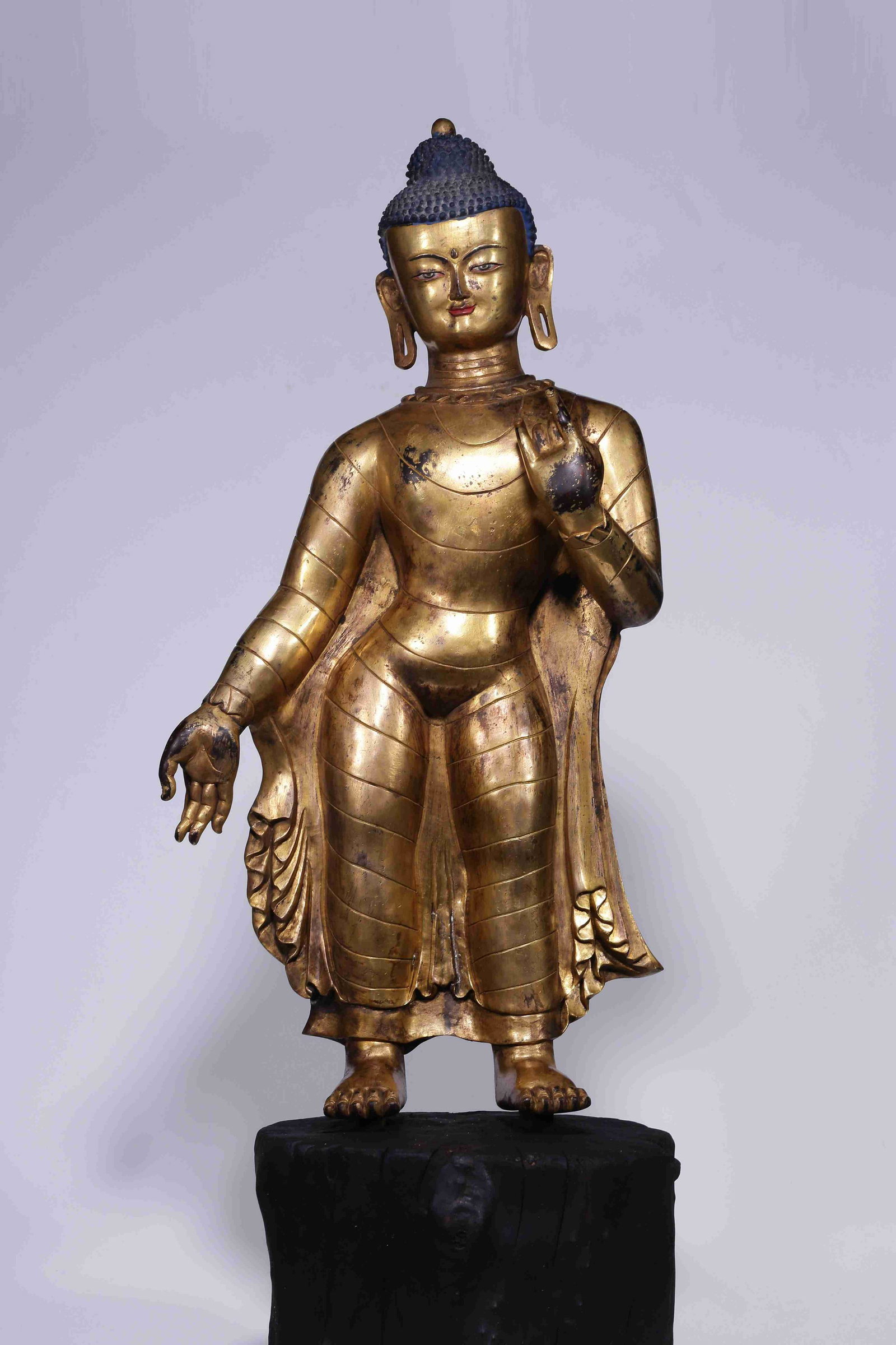 A Very Larger Gilt-bronze Figure of Buddha (1 of 9)