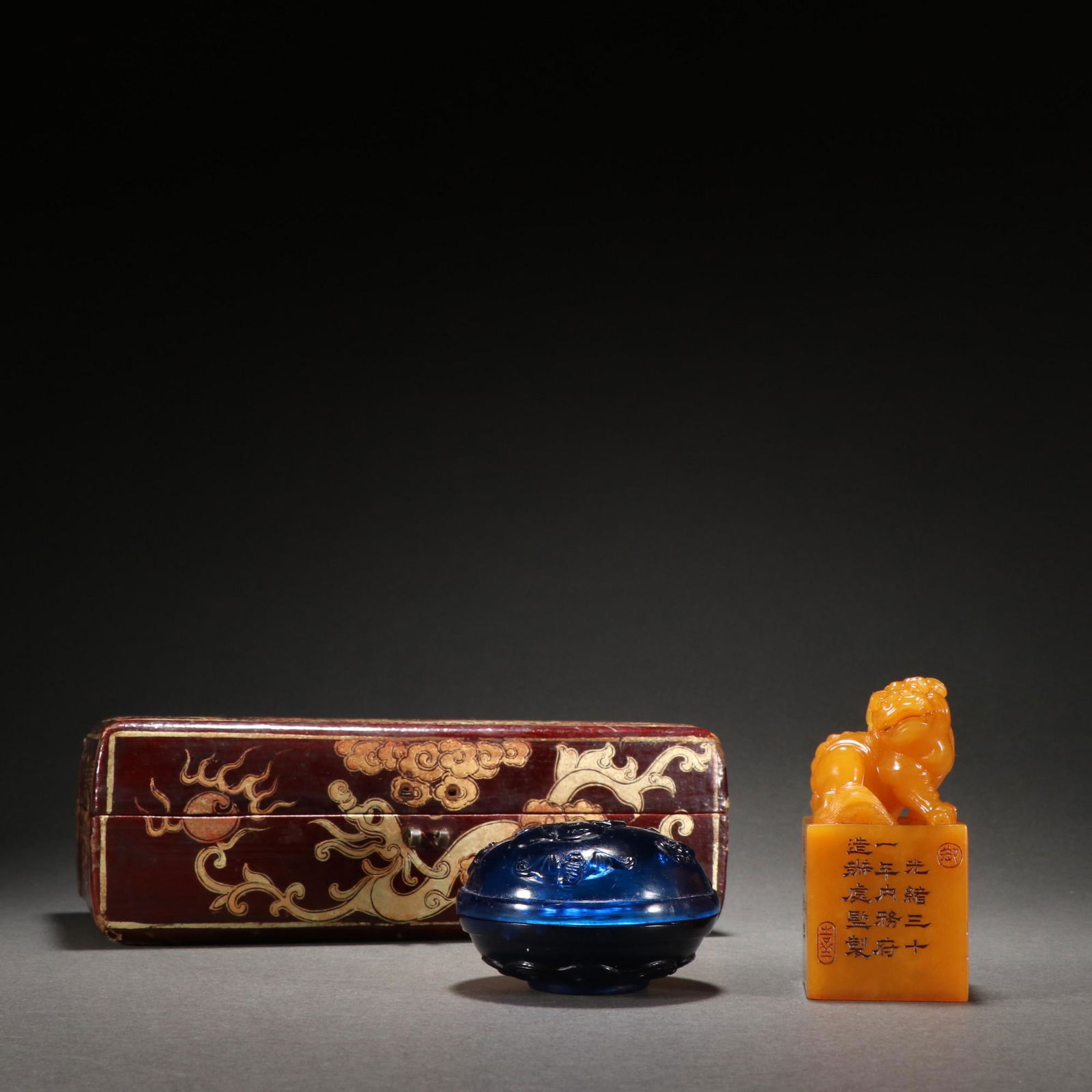 A Set of Tianhuang Stone Seal and Glass Box (1 of 9)