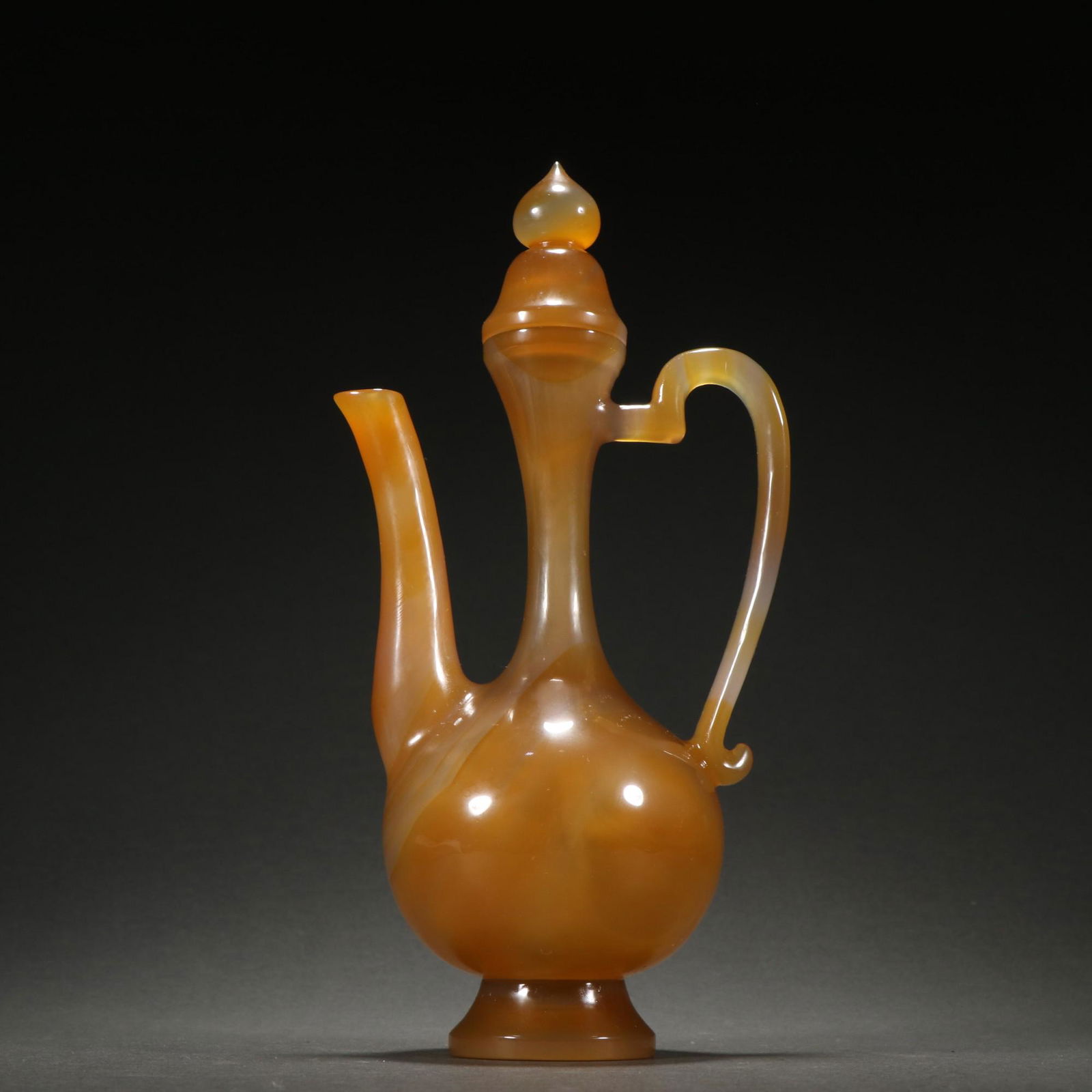 A Rare Agate Ewer (1 of 9)