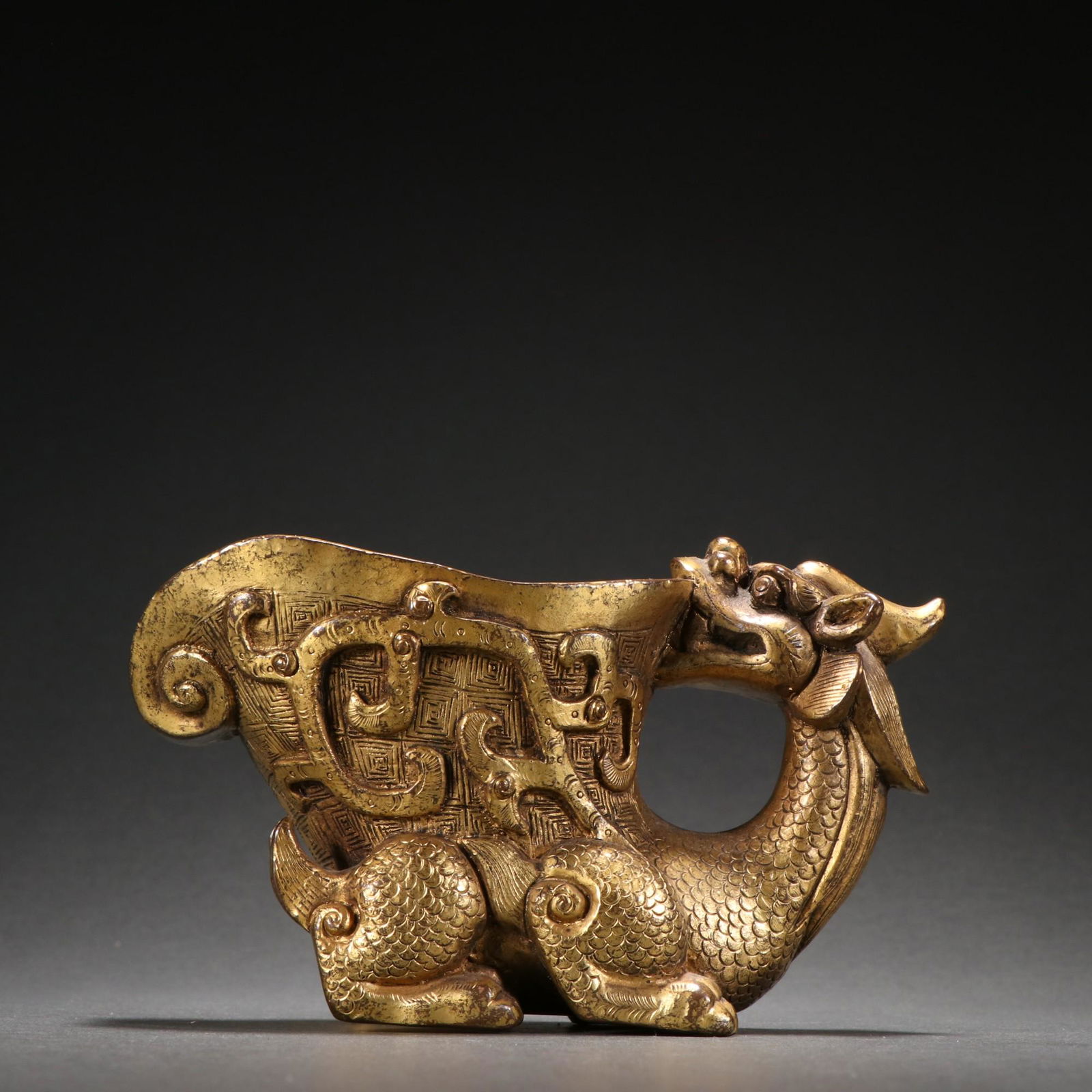 A Fine Gilt-bronze Dragon Pattern Cup (1 of 9)