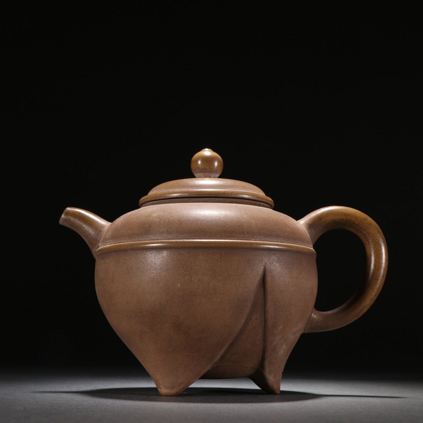 A Fine Zisha Teapot (1 of 9)