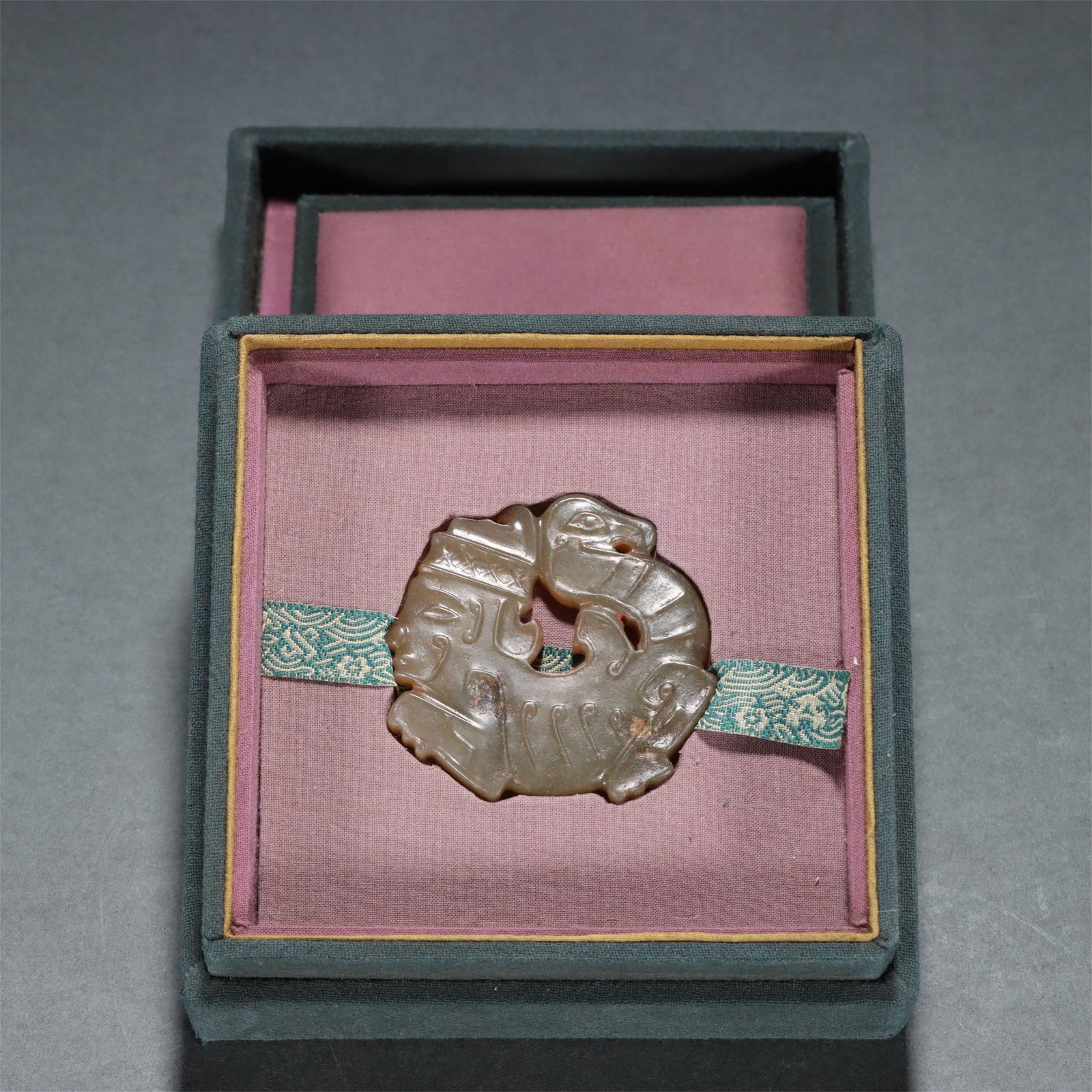 A jade wall with Western Zhou character patterns (1 of 9)