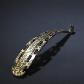 Chinese Style Wrong Gold And Silver Strap Hook