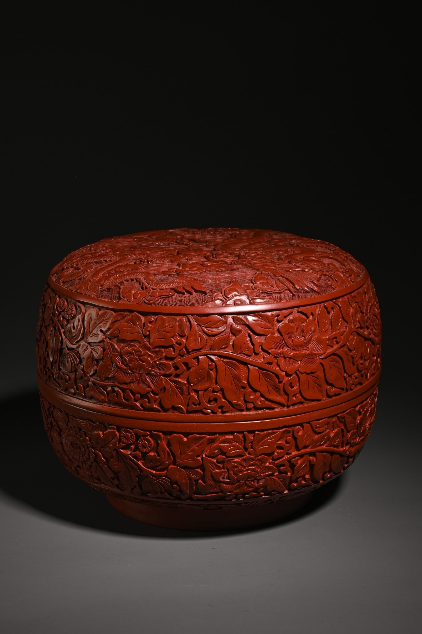 A Piece Of Lacquerware With Red Dragon Pattern Cover Box Study Ornaments (1 of 9)