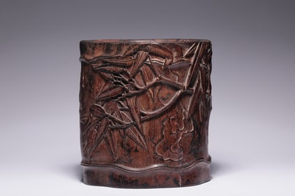 A rosewood bamboo patterned pen holder