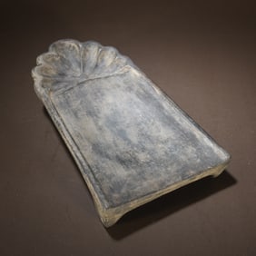 A piece of Han theme to treasure the mud three-legged dustpan inkstone