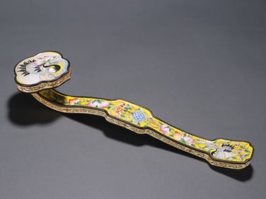 A copper tire painted enamel lucky longevity ornament