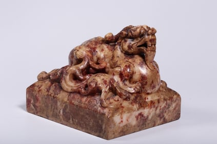 A piece of the ancient ban dragon seal of the Han Dynasty