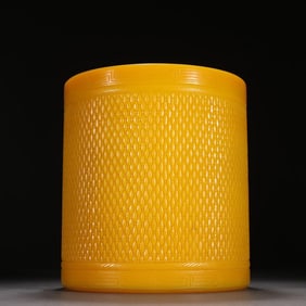 Chicken oil yellow feeder carved bamboo woven pattern pen holder