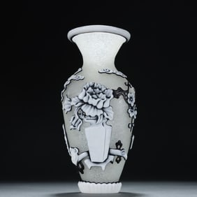 A Bo Gu Tu vase