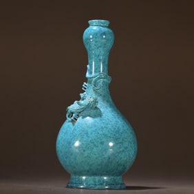 A piece of furnace glazed dragon pattern garlic bottle