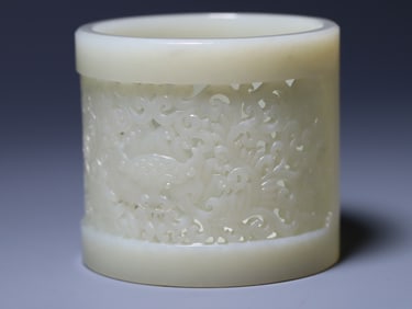 A piece of Hetian jade poetry pen holder