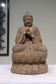 Nanmu carved statue of Sakyamuni