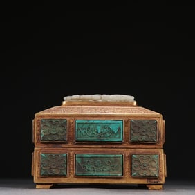 A piece of Qing Qianlong copper gilt inlaid with Hetian jade all the way lotus cover box