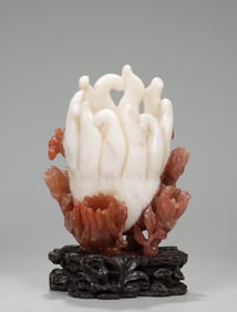 A beautifully carved Buddhist hand pen holder made of Qingnan red agate