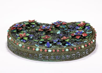 A burnt blue inlaid treasure lid box