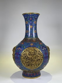 A piece of pinched-wire enamel Four-sided Dragon Bottle
