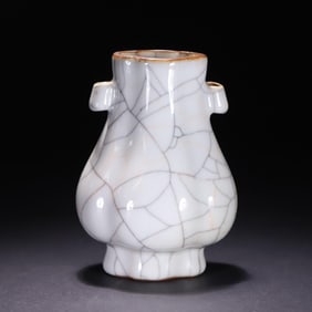A Piece Of Ming Ming Chenghua Year Model Brother Kiln Ear Bottle