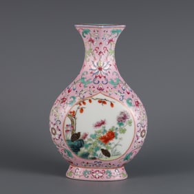 Qianlong year green space pollen picking colorful window opening flower and bird patterned square