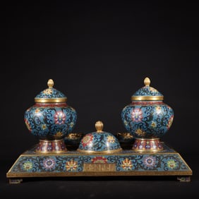 A set of Qianlong cloisonn é enamel cloisonn é stationery set ornaments