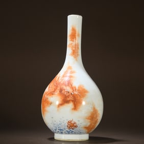 A piece of Qing Qianlong alum red dragon play bead gall bottle