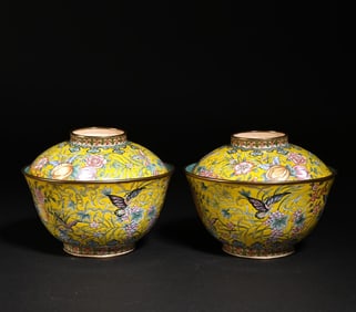 A Pair  Of Enamel Colored Entwined Flower Bowls For Study Ornaments