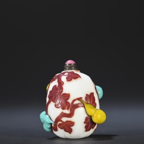 Material carved Fulu snuff bottle