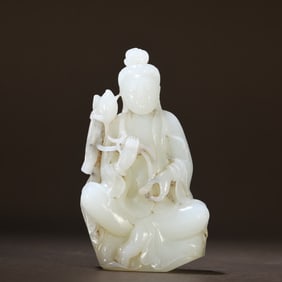 A Hetian jade carved lotus Guanyin ornament