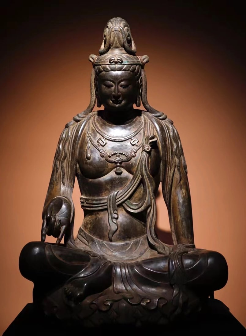 Tang bluestone painted Guanyin Buddha (1 of 9)