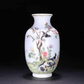 A Clear Pastel Flower And Bird Appreciation Bottle