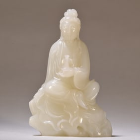 A Hetian Jade Seed Material Clean Bottle Guanyin Decoration Specifications