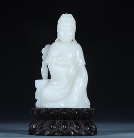A Hotan Jade Guanyin ornament