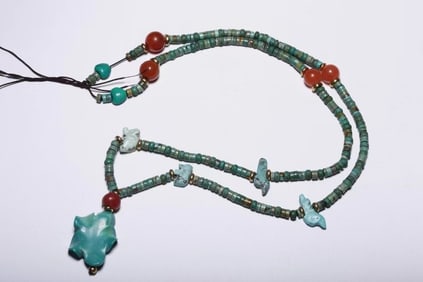 A fine turquoise and red agate necklace