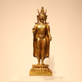 A bronze gilt statue of the Buddha of the Qing Dynasty