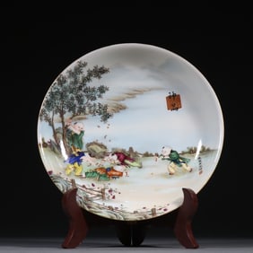 A piece of Qing Yongzheng enamel color baby play picture appreciation plate